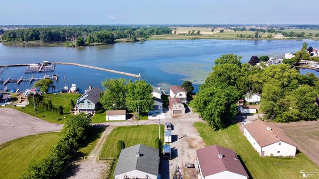 6270 Brancheau Road, Newport, MI 48166