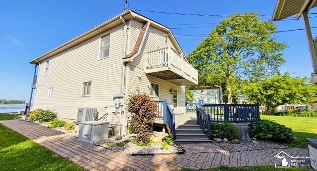 6270 Brancheau Road, Newport, MI 48166
