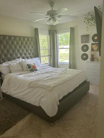 19922 Dinner Key Dr, Boca Raton, FL 33498