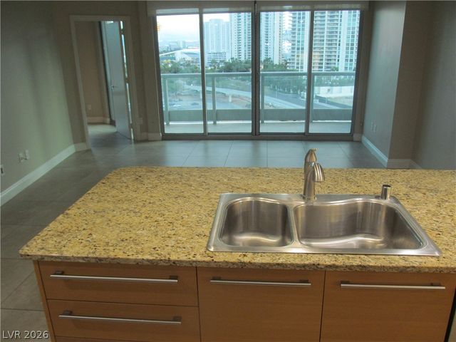 222 Karen Avenue 1105, Las Vegas, NV 89109