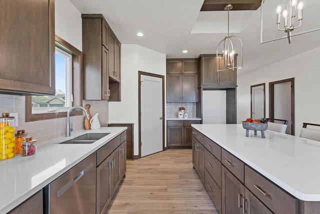 733 TAMBOUR COURT, De Pere, WI 54115