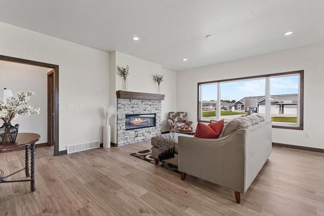 733 TAMBOUR COURT, De Pere, WI 54115