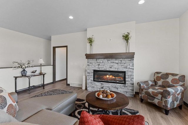 733 TAMBOUR COURT, De Pere, WI 54115