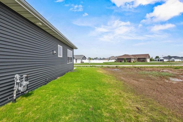 733 TAMBOUR COURT, De Pere, WI 54115