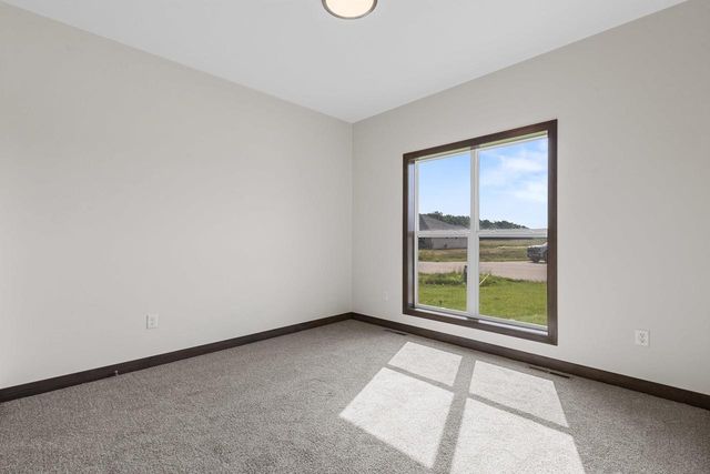 733 TAMBOUR COURT, De Pere, WI 54115