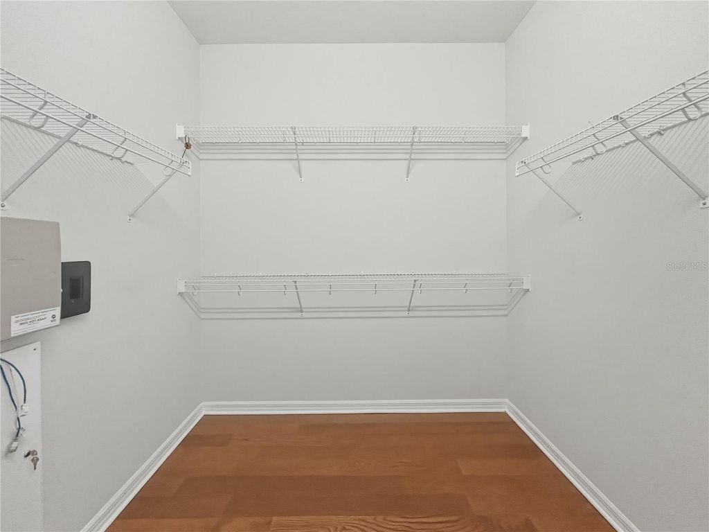 Image 23 of property listing at 8437 WHITE POPLAR DRIVE, Riverview, FL 33578