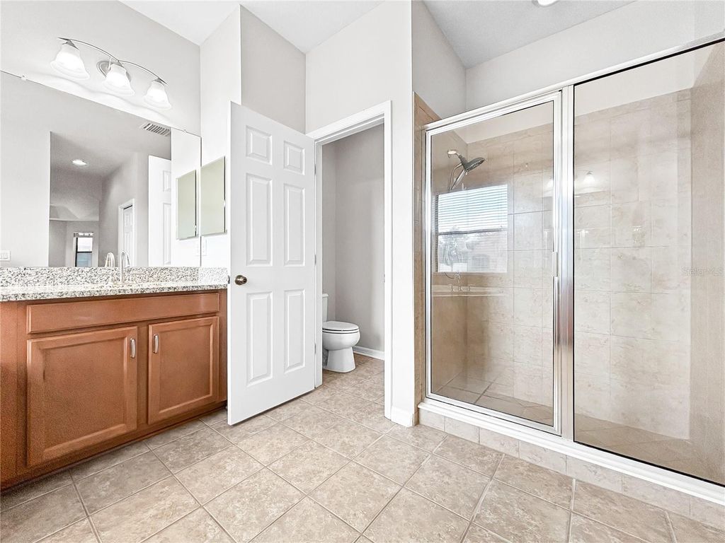 Image 28 of property listing at 8437 WHITE POPLAR DRIVE, Riverview, FL 33578