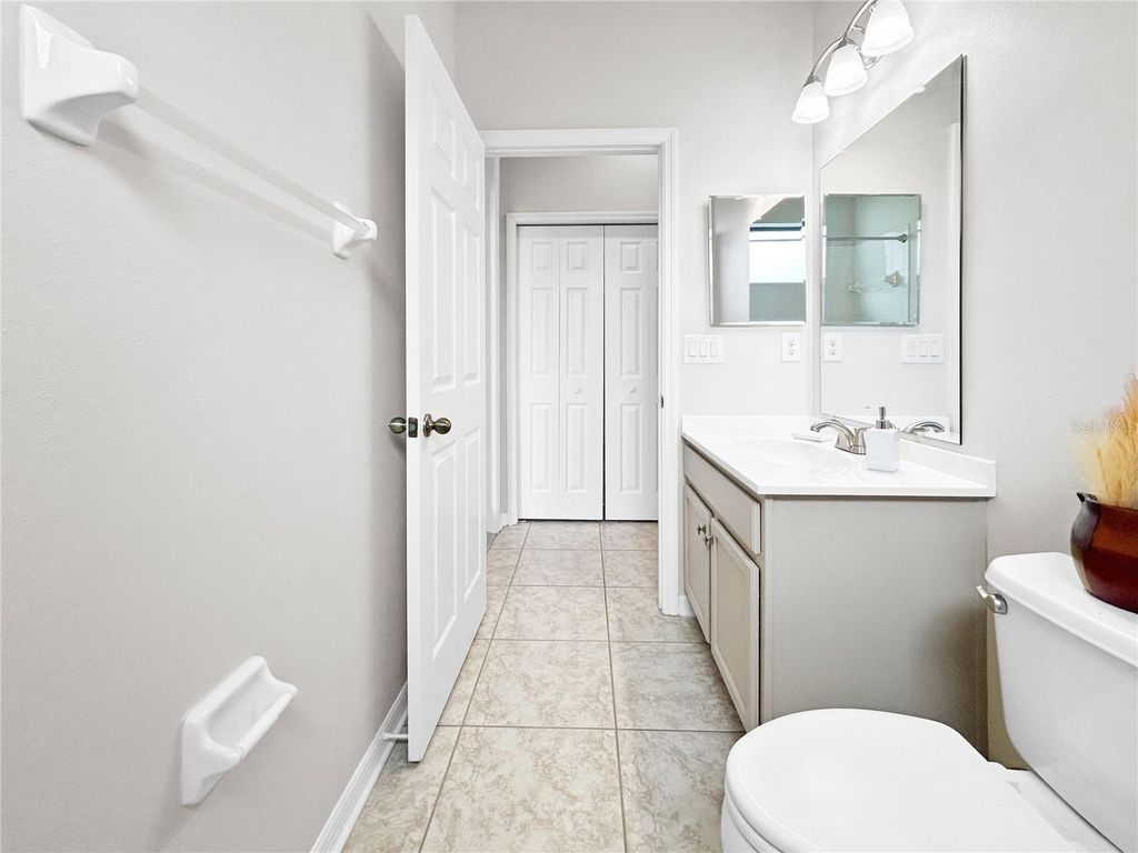 Image 34 of property listing at 8437 WHITE POPLAR DRIVE, Riverview, FL 33578