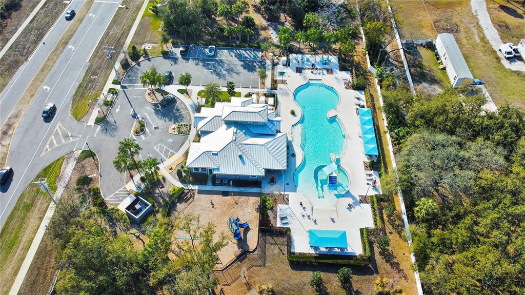 Image 52 of property listing at 8437 WHITE POPLAR DRIVE, Riverview, FL 33578