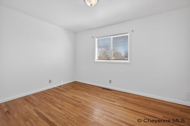 221 DESMET DR, Cheyenne, WY 82007