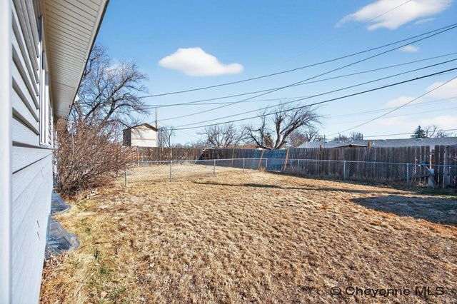 221 DESMET DR, Cheyenne, WY 82007