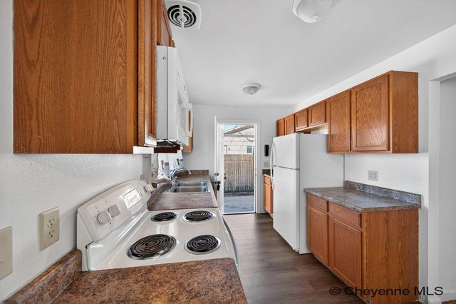 221 DESMET DR, Cheyenne, WY 82007