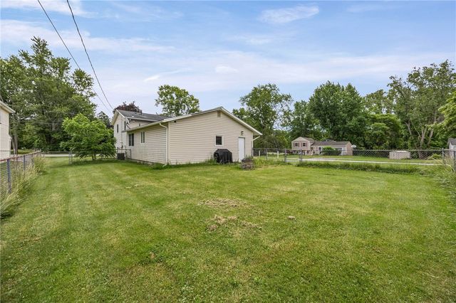 4 Mercury Drive, Gates, NY 14624