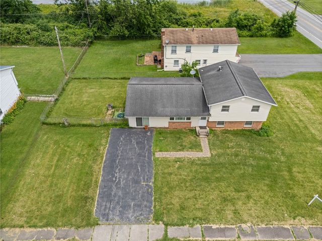4 Mercury Drive, Gates, NY 14624
