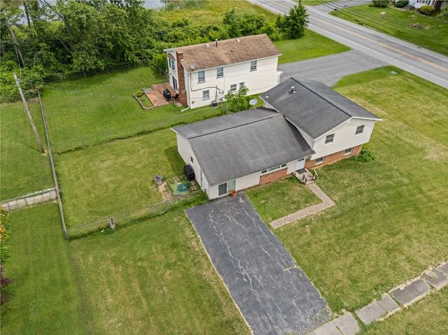 4 Mercury Drive, Gates, NY 14624