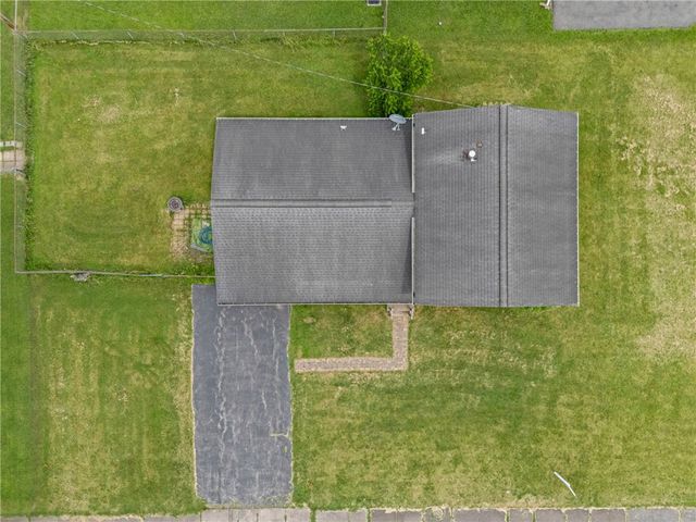 4 Mercury Drive, Gates, NY 14624