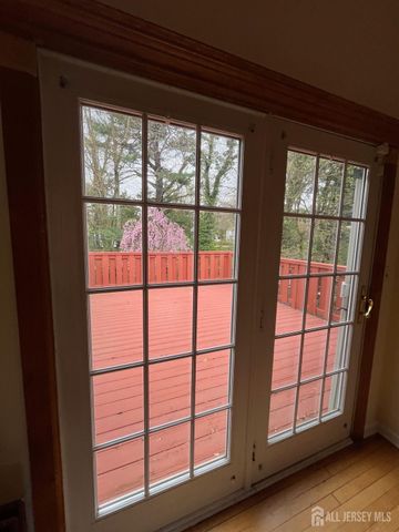 8 Lakeview Avenue, East Brunswick, NJ 08816