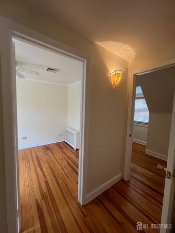 8 Lakeview Avenue, East Brunswick, NJ 08816