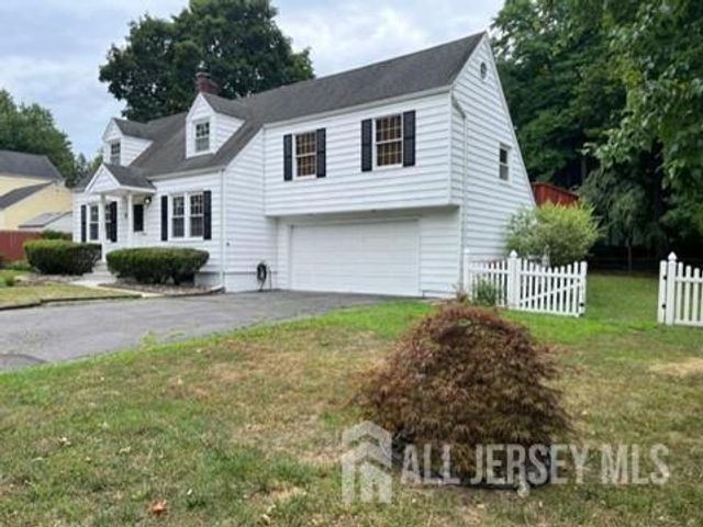 8 Lakeview Avenue, East Brunswick, NJ 08816