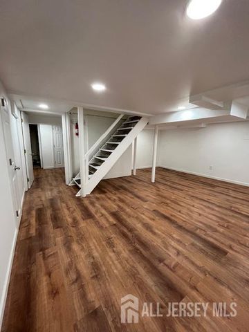 8 Lakeview Avenue, East Brunswick, NJ 08816