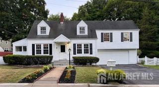 8 Lakeview Avenue, East Brunswick, NJ 08816