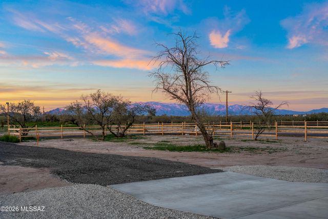 7863 S Cardinal Avenue, Tucson, AZ 85746