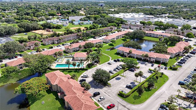 10168 Twin Lakes Dr 13-A, Coral Springs, FL 33071