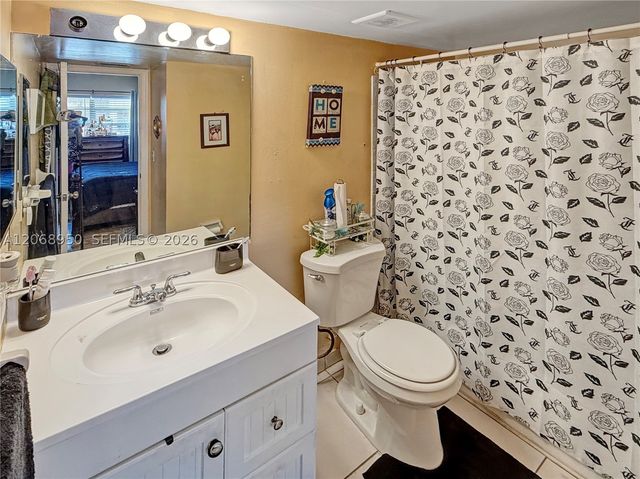 10168 Twin Lakes Dr 13-A, Coral Springs, FL 33071