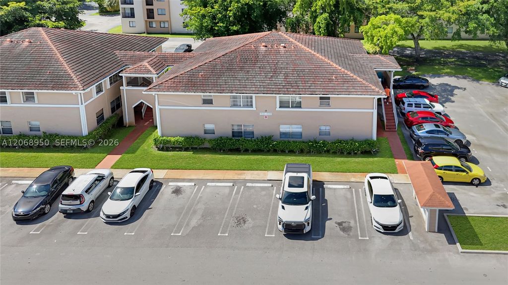 10168 Twin Lakes Dr 13-A, Coral Springs, FL 33071