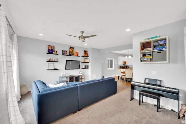 67 S WALKER PL, North Salt Lake, UT 84054