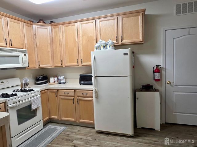 2303 Neville Court, Franklin Twsp, NJ 08873