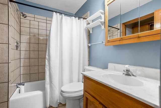 3016 SE 7th Street, Blue Springs, MO 64014