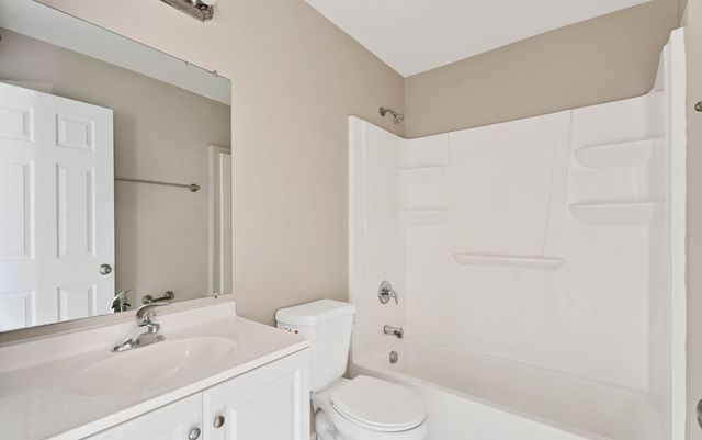 103 Harbor Drive A, Oswego, IL 60543