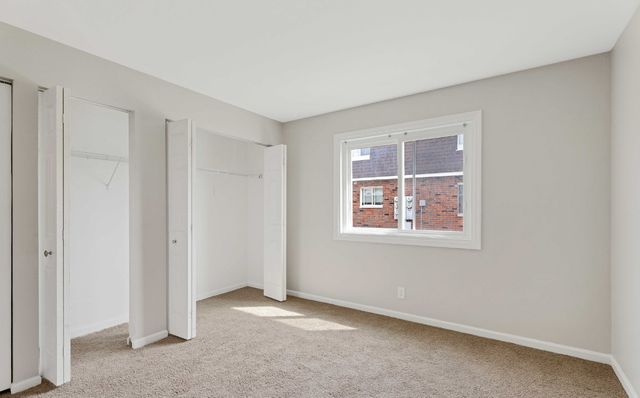 103 Harbor Drive A, Oswego, IL 60543
