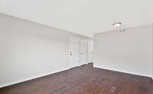 103 Harbor Drive A, Oswego, IL 60543
