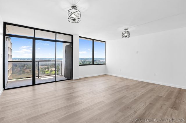 450 W 7th Street 1804, Tulsa, OK 74119