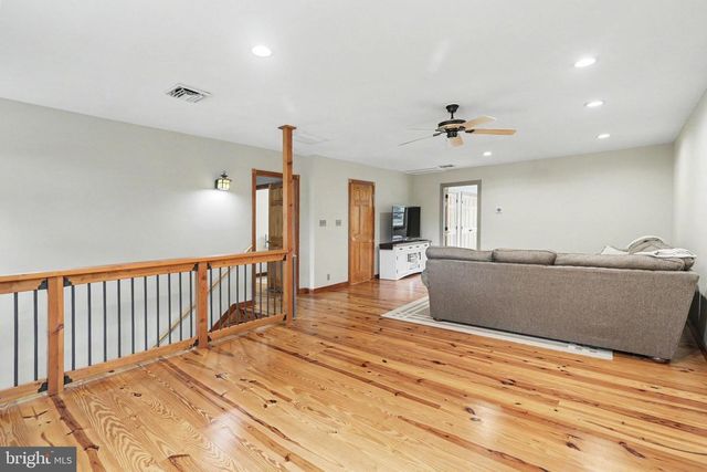 219 OLD CABIN HOLLOW RD, Dillsburg, PA 17019