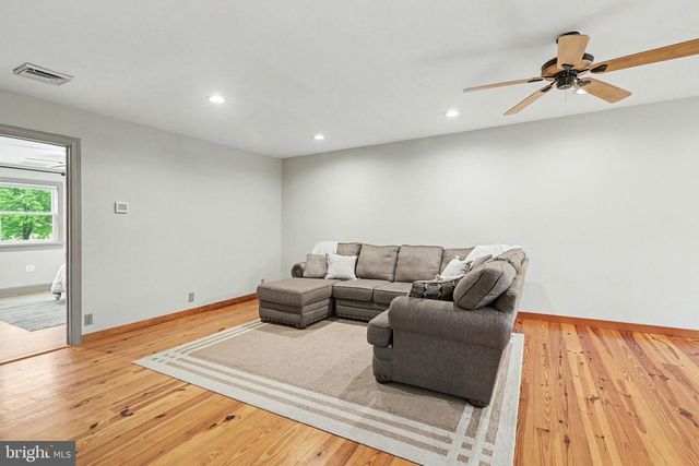 219 OLD CABIN HOLLOW RD, Dillsburg, PA 17019