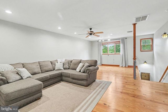 219 OLD CABIN HOLLOW RD, Dillsburg, PA 17019