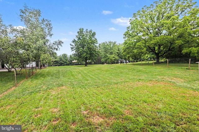 219 OLD CABIN HOLLOW RD, Dillsburg, PA 17019