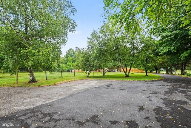 219 OLD CABIN HOLLOW RD, Dillsburg, PA 17019