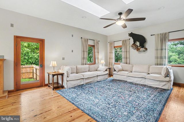 219 OLD CABIN HOLLOW RD, Dillsburg, PA 17019