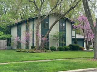 245 Little John Court, Bartlett, IL 60103