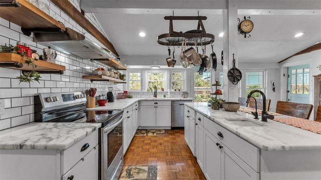 2022 LAKE MIRIAM DRIVE, Lakeland, FL 33813