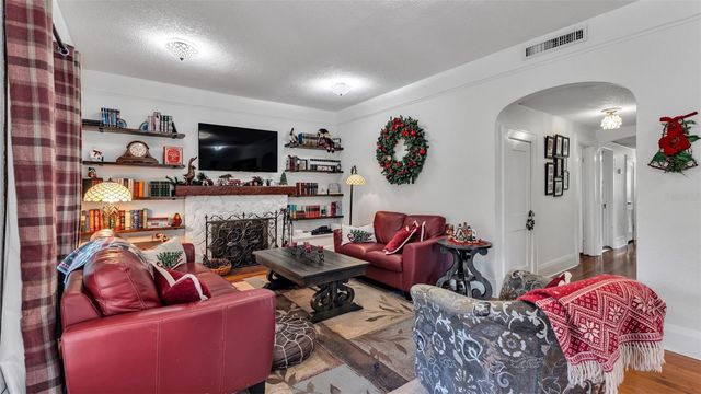 2022 LAKE MIRIAM DRIVE, Lakeland, FL 33813