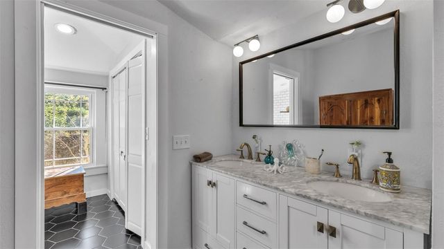 2022 LAKE MIRIAM DRIVE, Lakeland, FL 33813