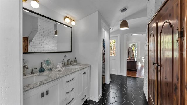 2022 LAKE MIRIAM DRIVE, Lakeland, FL 33813