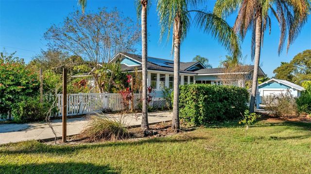 2022 LAKE MIRIAM DRIVE, Lakeland, FL 33813