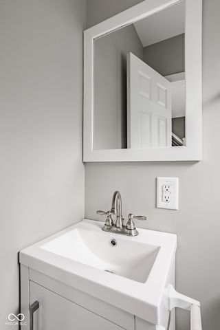 3419 Carrollton Avenue, Indianapolis, IN 46205