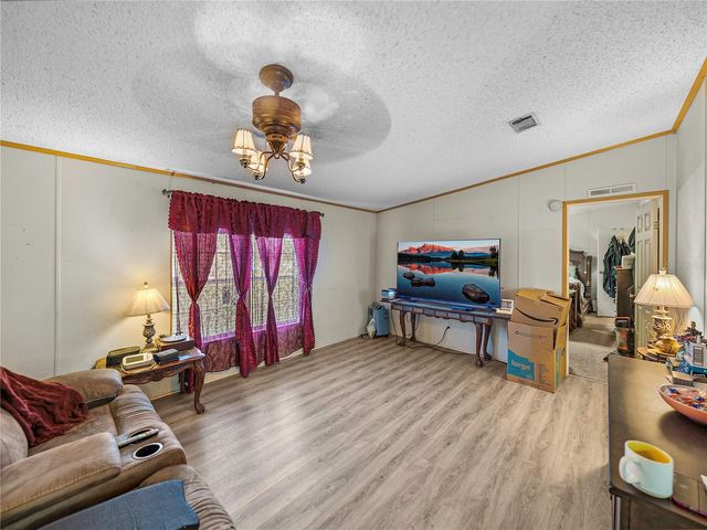 11404 LITHIA PINECREST ROAD, Lithia, FL 33547